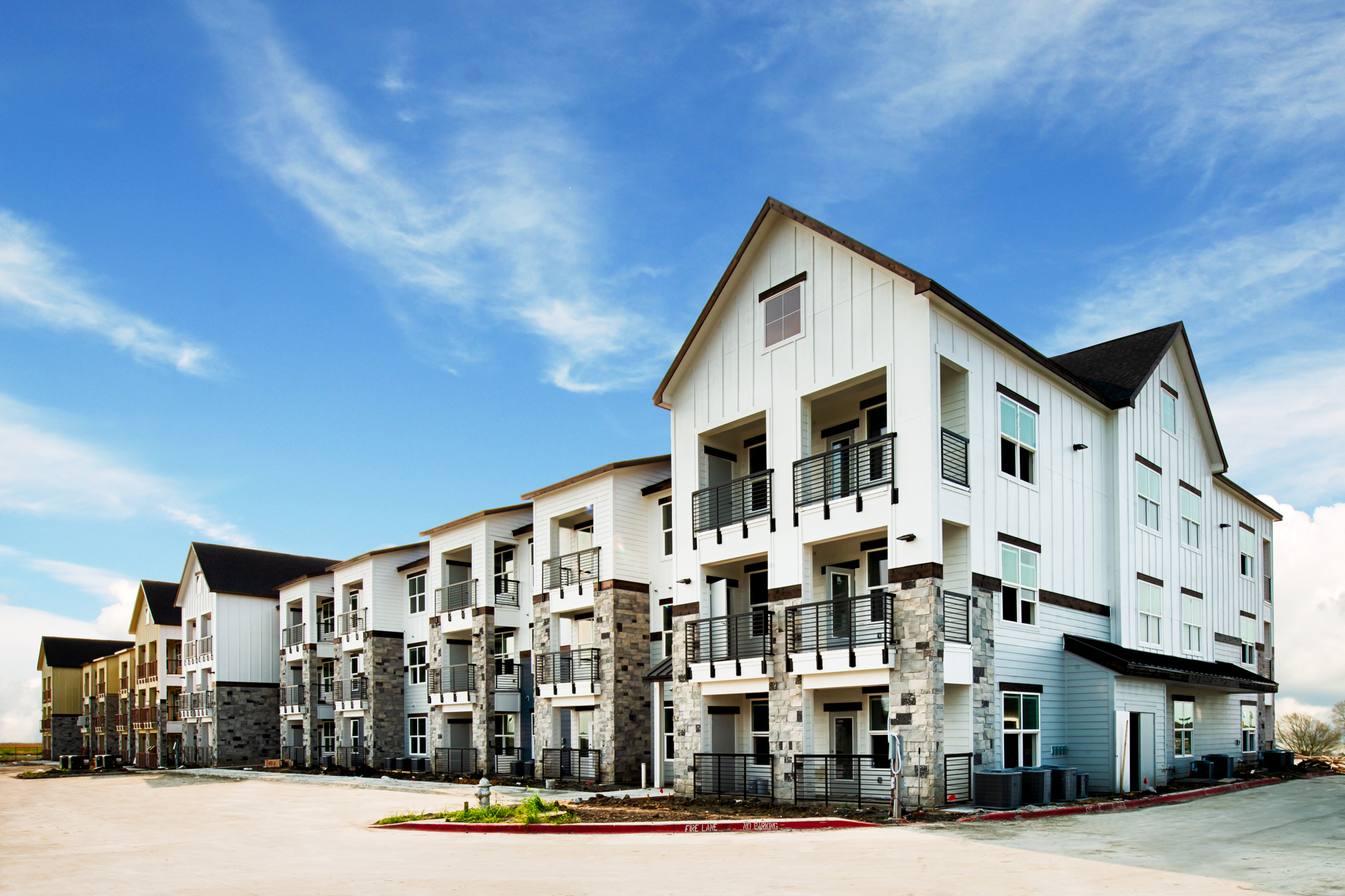 ca-vi-southgate-apartments-large-01